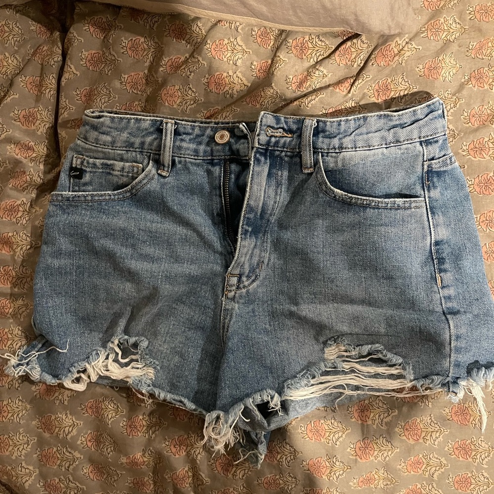 Cut off jeans (high wasted)